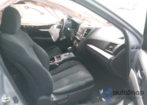 2013 Subaru Outback 2.5I Premium z USA, uszkodzony, nr VIN 4S4BRCCC9D3266879